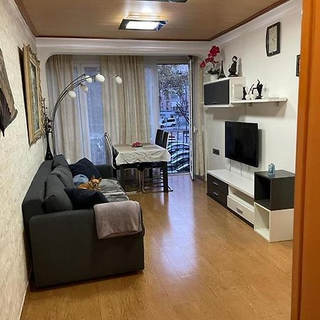 Cozy Flat Lägenhet Sant Adrià de Besòs Exteriör bild