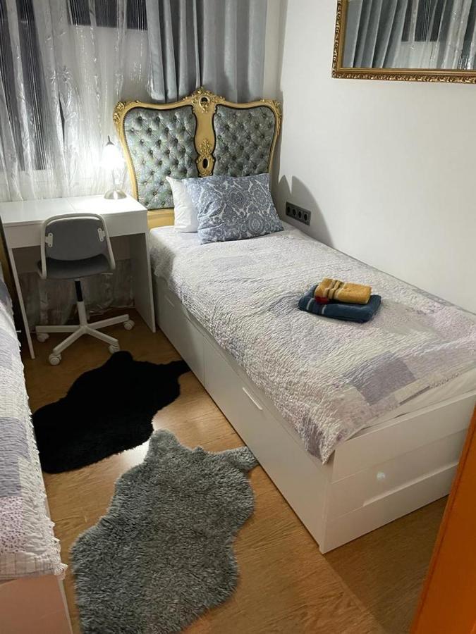 Cozy Flat Lägenhet Sant Adrià de Besòs Exteriör bild